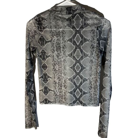 Snakeskin Sheer Mockneck Longsleeve Shell, M. Perfect layering - Picture 10 of 16